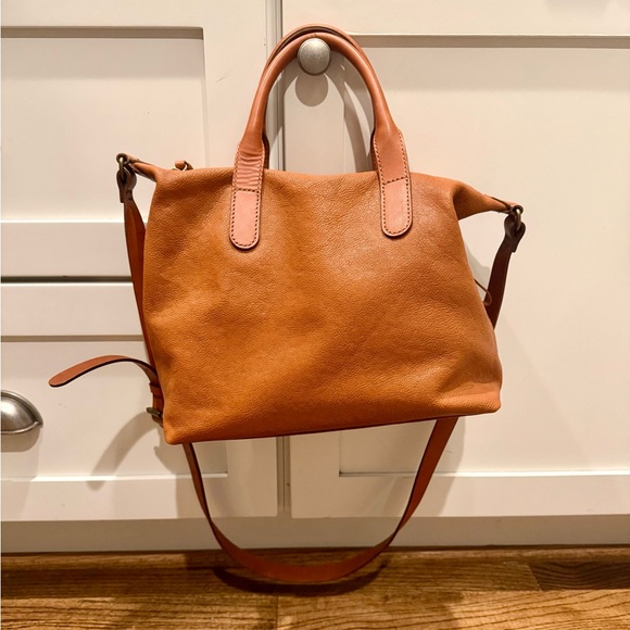 Mark & Graham Brooklyn Crossbody bag - Picture 4 of 9